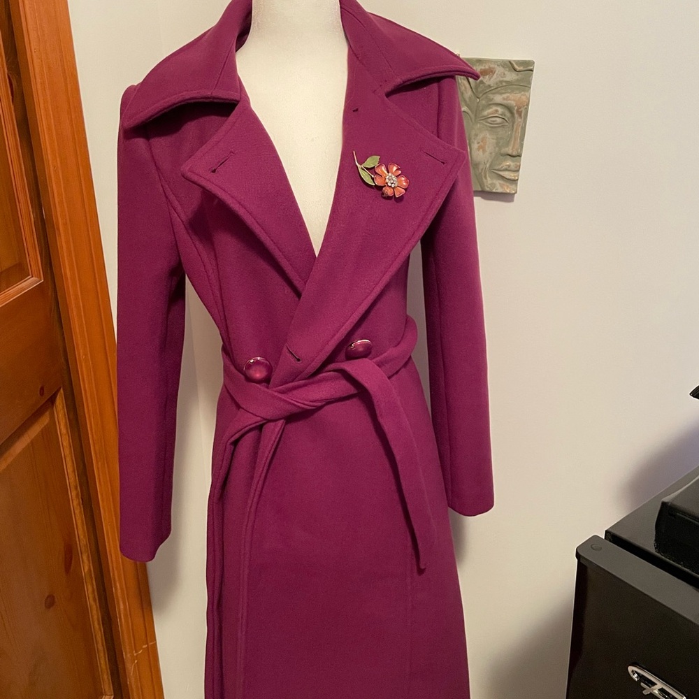 Chic Women's Trench Coat in Rich Purple